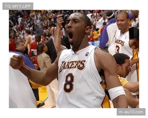 历史回顾:二十年前的三月,科比·布莱恩特曾单月场均得到40.4分 历史回顾:二十年前的三月,科比·布莱恩特曾单月场均得到40.4分